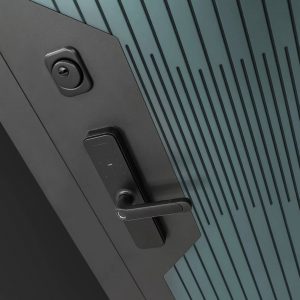 Входная дверь СмАртлаб с Зеркалом 32 тонированным — Белый рельеф софт купить в Москве