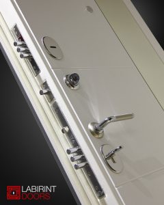 Входная дверь Платинум 22 — Белый софт, черная вставка купить в Москве